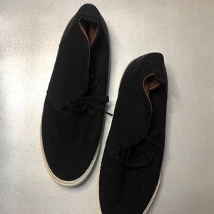 New mens old navy shoes $15
